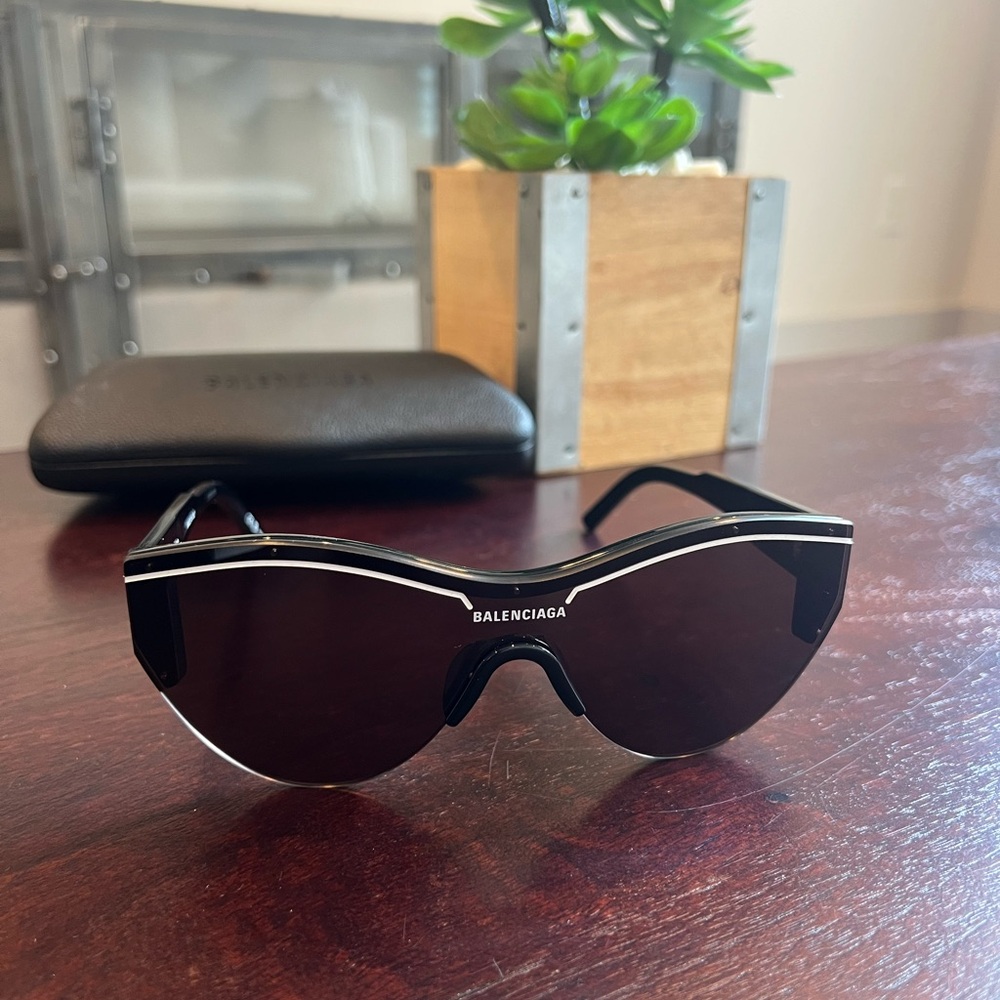 Balenciaga Shield Sunglasses Black Oversized Visor